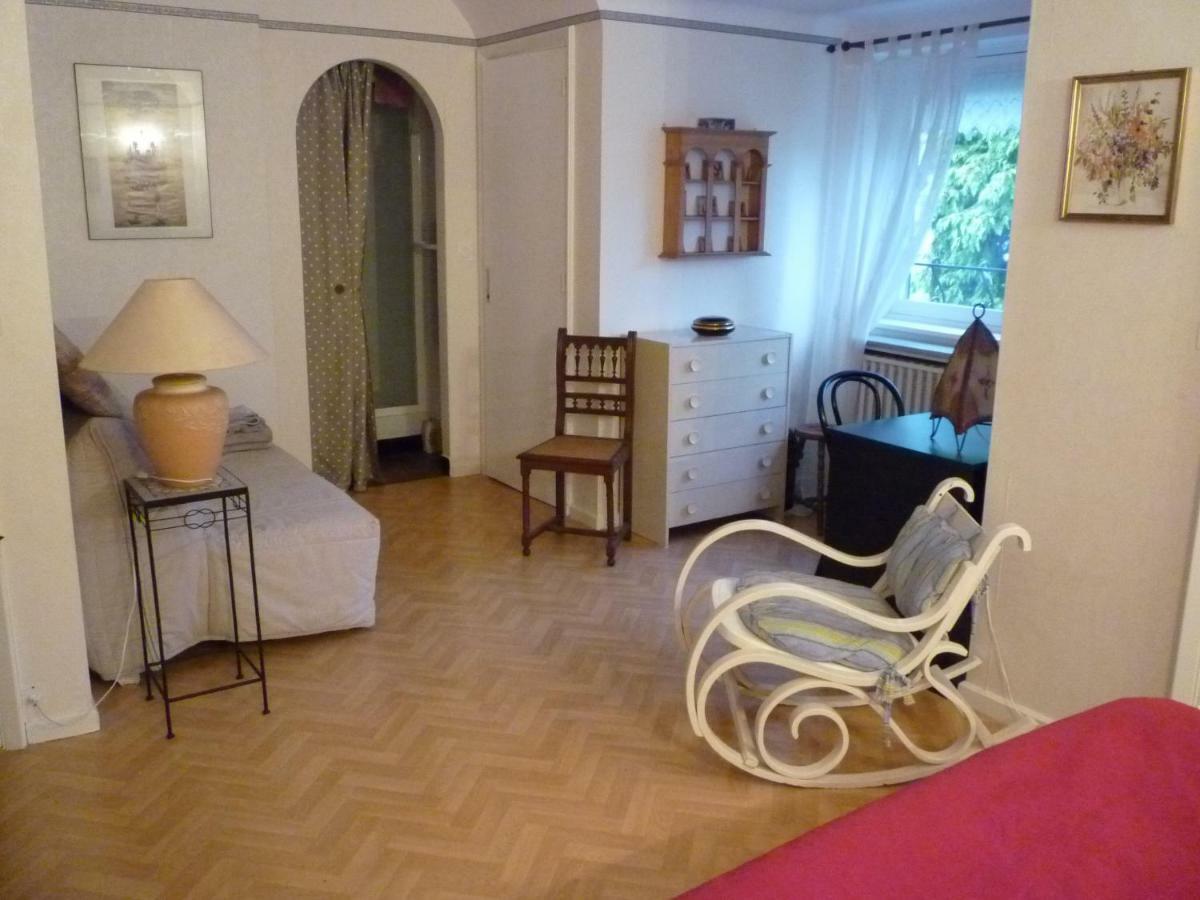 Au Vieux Cedre Bed & Breakfast Mouvaux ภายนอก รูปภาพ