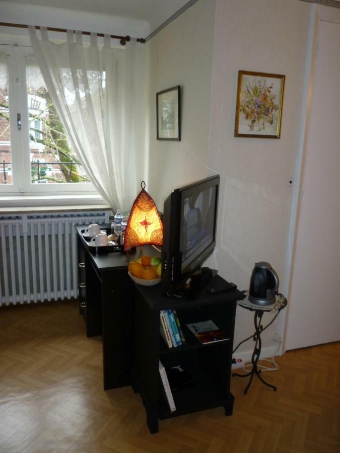 Au Vieux Cedre Bed & Breakfast Mouvaux ภายนอก รูปภาพ